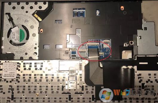 thinkpad e450c換電池怎么換?thinkpad e450 拆電池教程