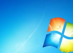 Win7桌面上什么應用都沒有是什么原因？應該怎么解決？